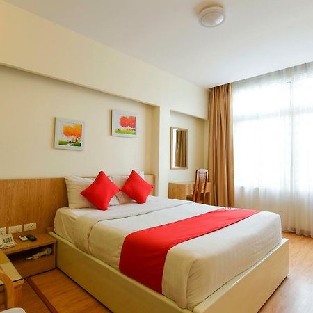 Oyo 210 Saki Hotel Hanoi Zewnętrze zdjęcie