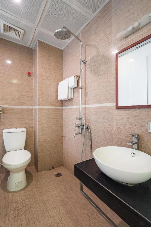 Oyo 210 Saki Hotel Hanoi Zewnętrze zdjęcie