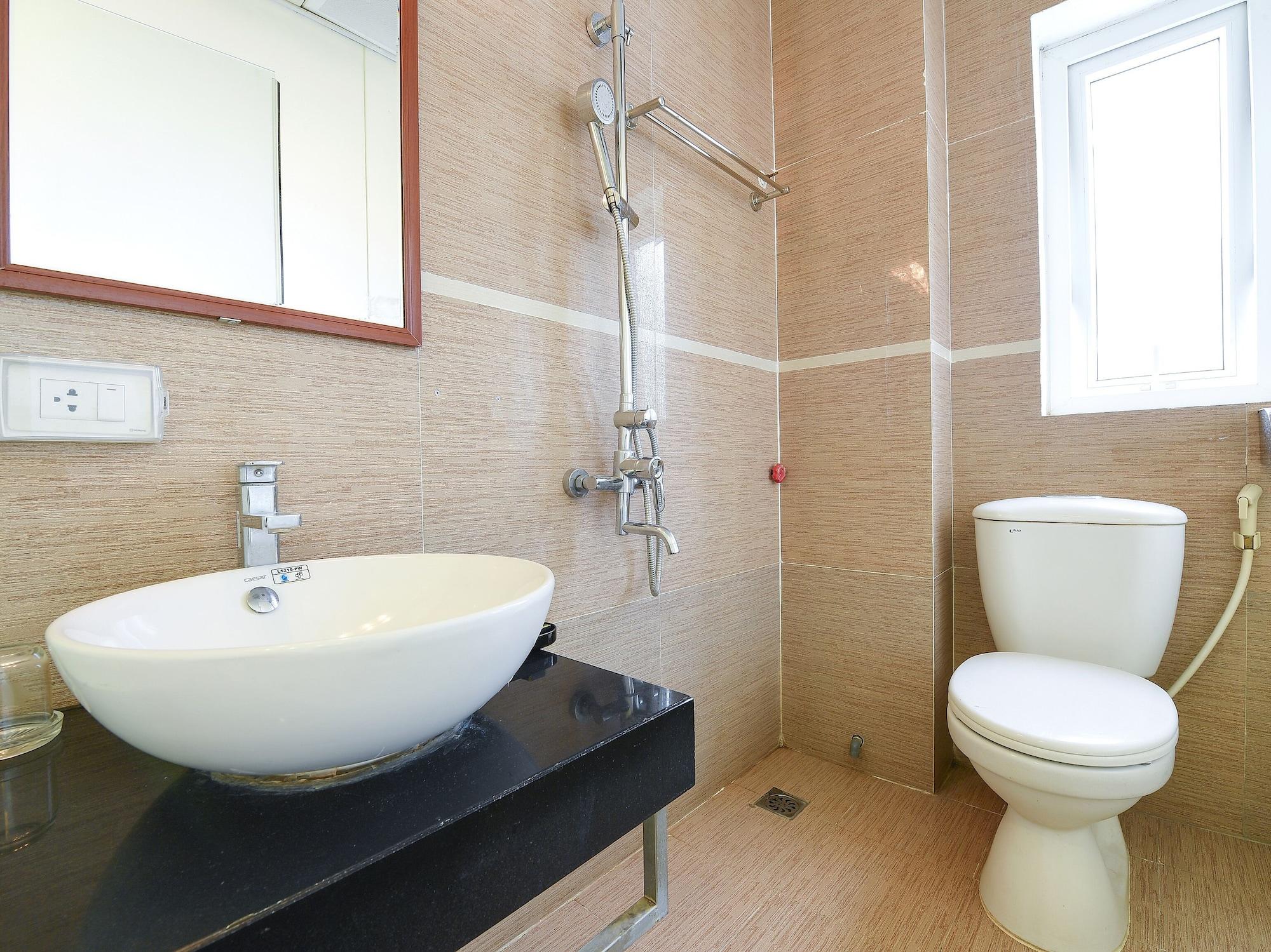 Oyo 210 Saki Hotel Hanoi Zewnętrze zdjęcie