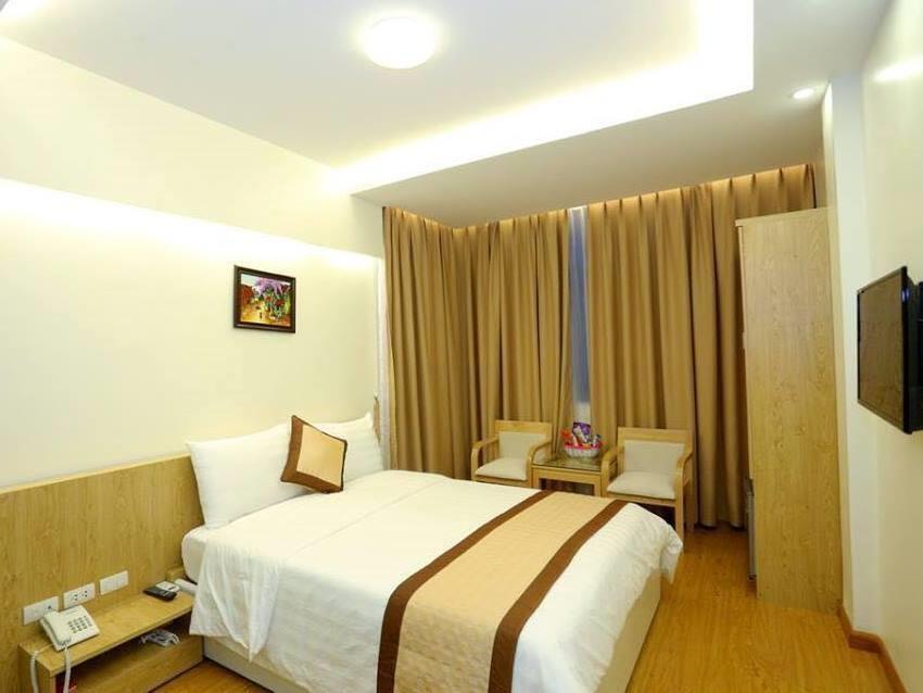 Oyo 210 Saki Hotel Hanoi Zewnętrze zdjęcie
