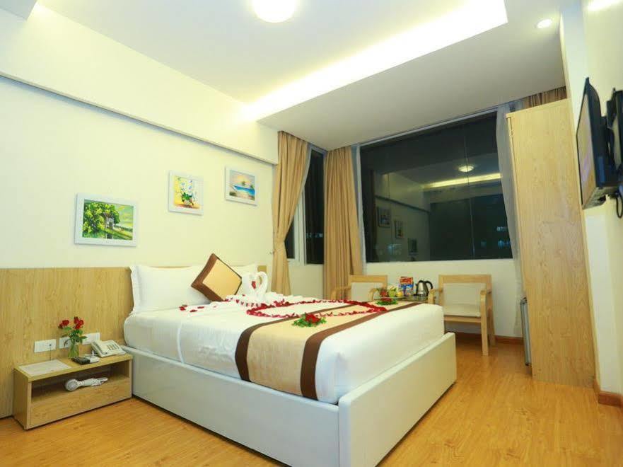 Oyo 210 Saki Hotel Hanoi Zewnętrze zdjęcie