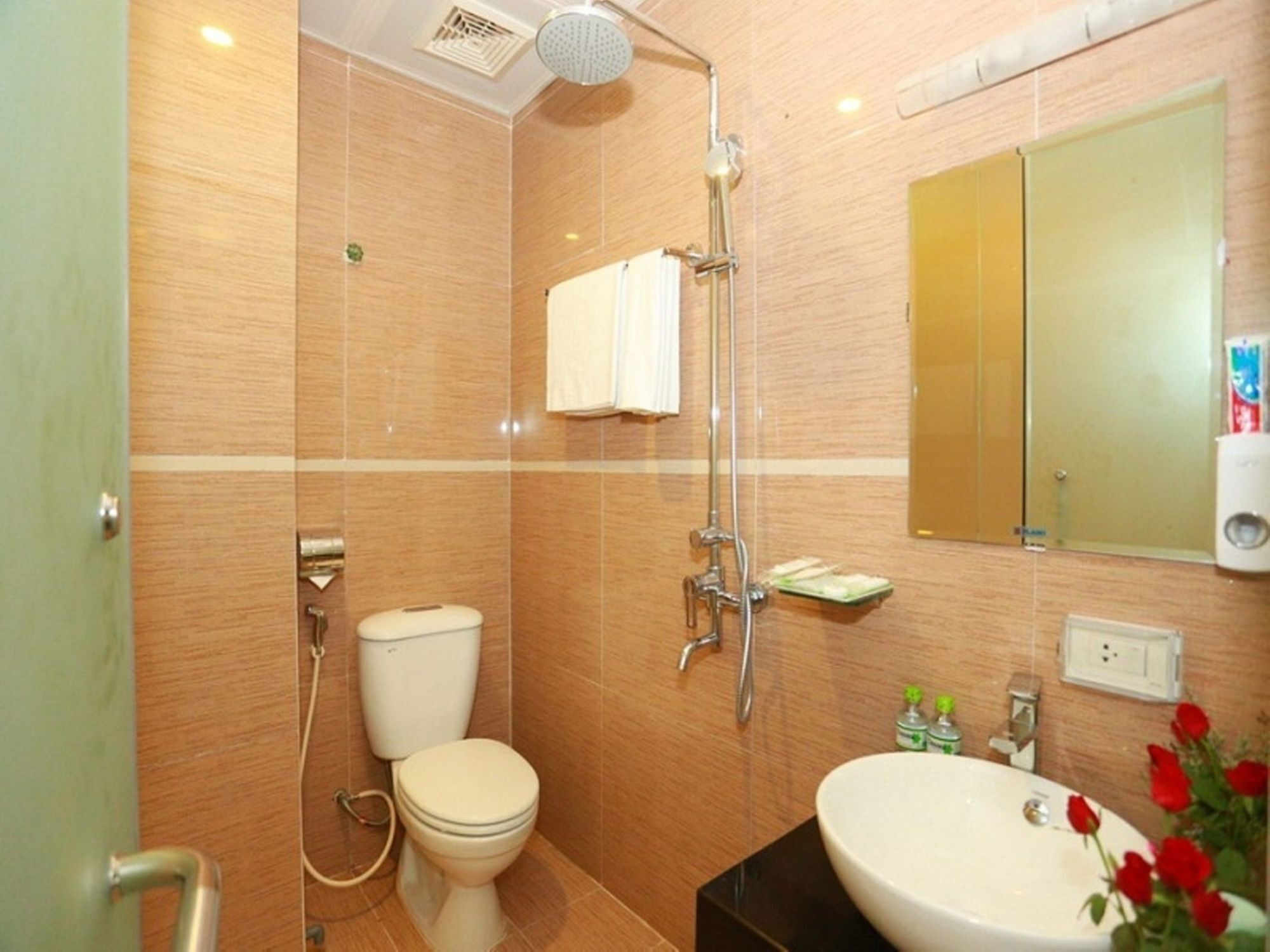 Oyo 210 Saki Hotel Hanoi Zewnętrze zdjęcie